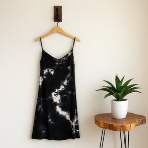 Elegant Black and White Tie-Dye Dress